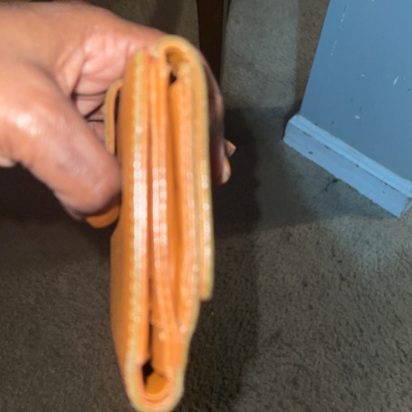 CHANEL WALLET - Chanel 19 leather wallet - Picture 16 of 17